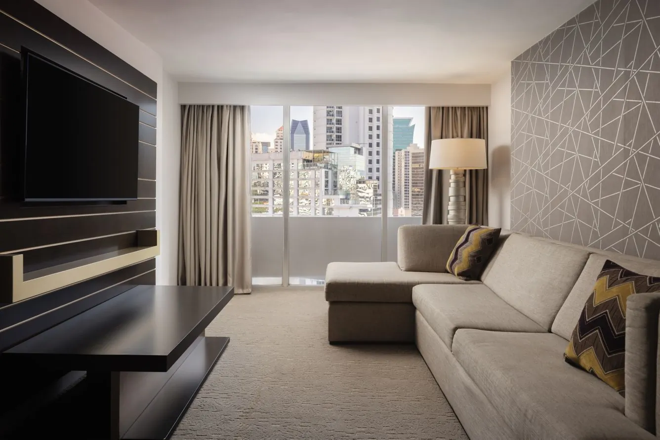 Suite Dining Area
