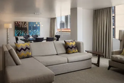 Suite living room